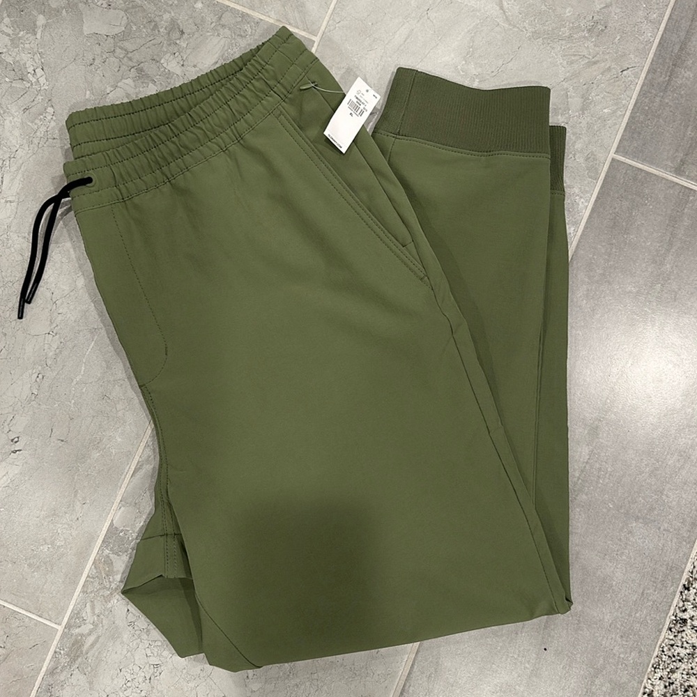 Men's Old Navy Joggers NWT